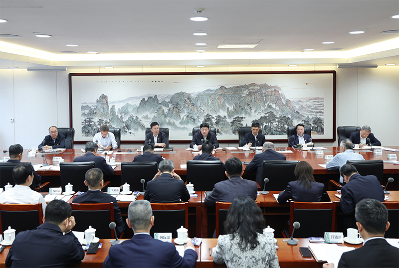 公司党组举办深入贯彻中央八项规定精神学习教育读书班