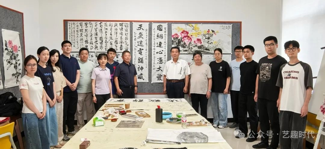 人民日报客户端《临危不惧迎难上，电网铁军护万家——天津市楹联学会与国网天津蓟州公司开展联建活动》